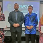 2 Guru SMK Labuan Terima Surat Kenaikan Pangkat